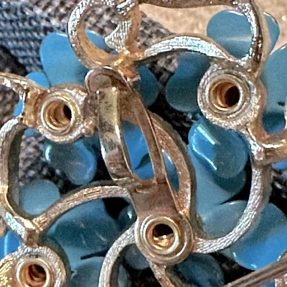 Vintage AVON Forget Me Not Floral Blue, Purple Rhinestone Gold Brooch & Pendant - Picture 6 of 9